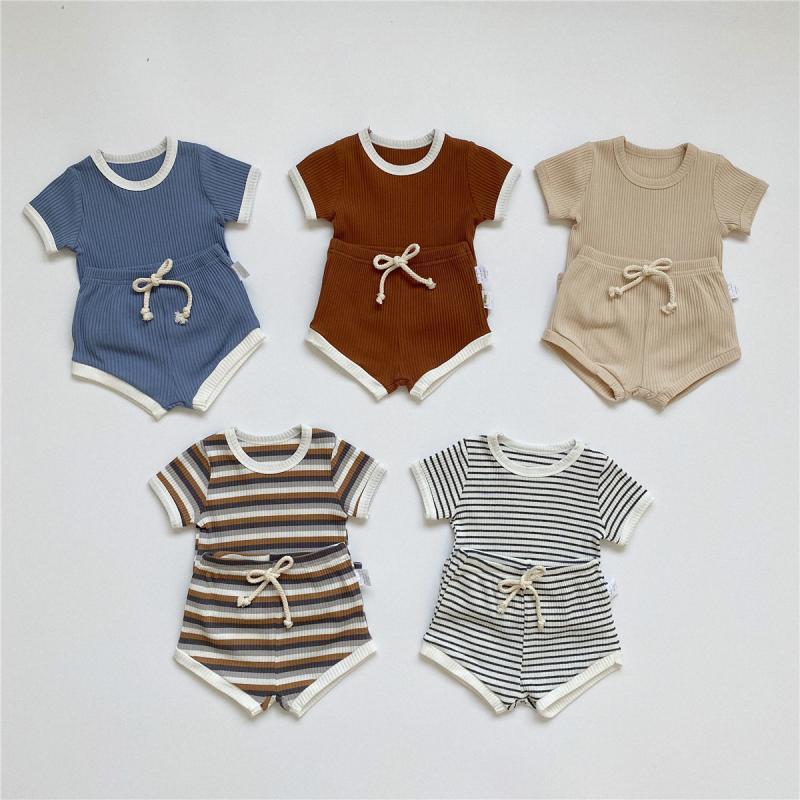 Conjunto de Bebê: Novo Conjunt - Baby Clothing Items avaliação e preço