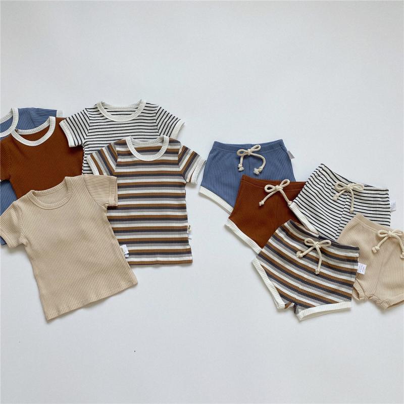 Conjunto de Bebê: Novo Conjunt - Baby Clothing Items avaliação e preço